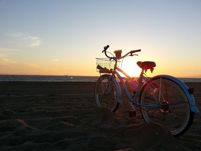 Vélo-plage-Pixabay