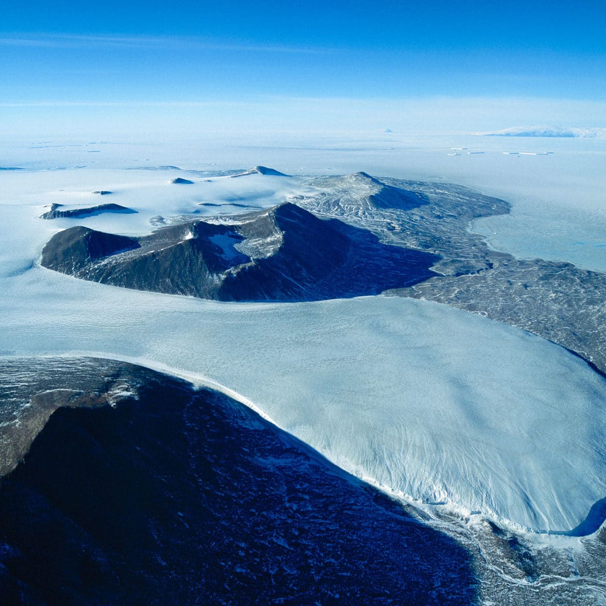 Taylor Valley - Commonwealth Glacier and Mc Murdo Sound - Victoria Land - Antarctica (South Pole) (77°34’ S - 164°11’ E)