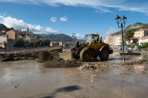 bulldozer Italie crues