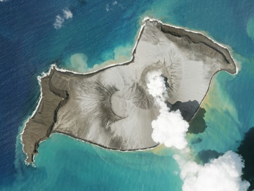 Tonga ile pacifique éruption