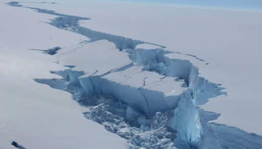 iceberg géant arctique antarctique voyage