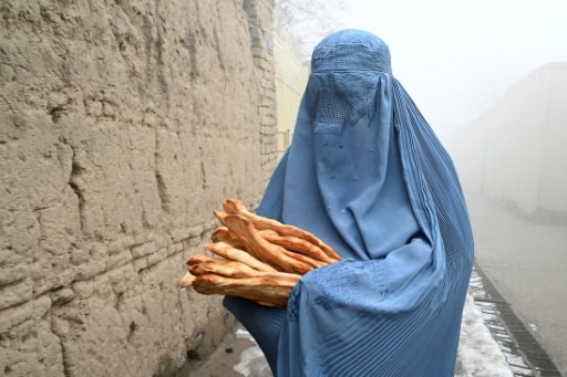 pain Kaboul famine burqa