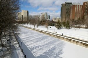 patinoire du canal Rideau fermée, à Ottawa, au Canada