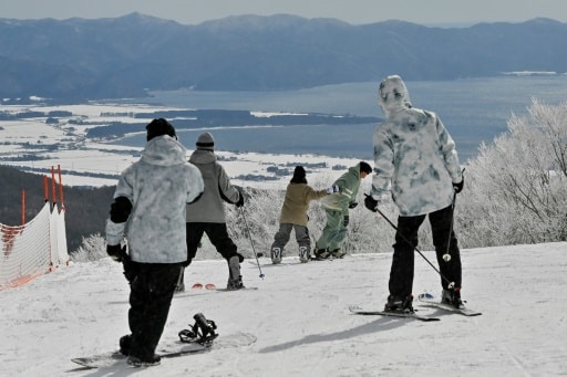 skieurs fukushima nege