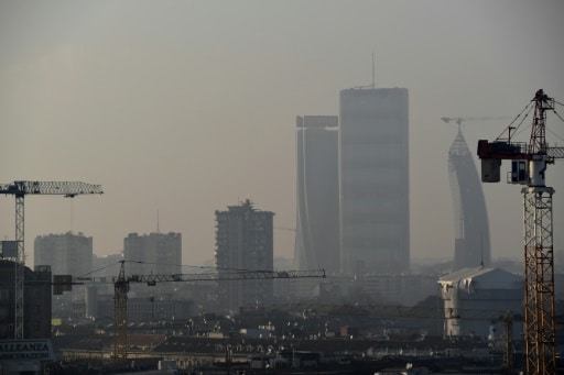La ville de Milan un jour de forte pollution
