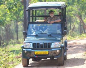 Le Premier ministre indien  lors d'une visite dans les réserves de tigres