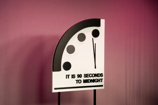 horloge apocalypse doomsday clock
