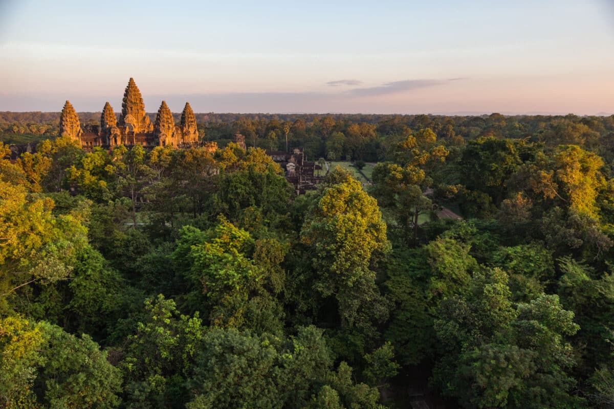 surtourisme technologie