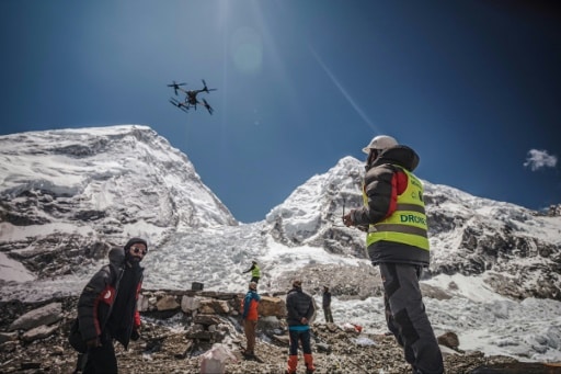nepal drones dechets everesst