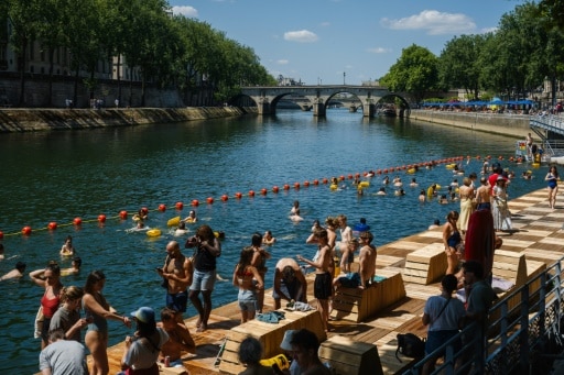 baigneurs dans la seine